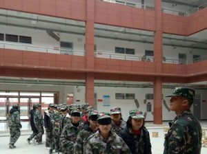 掌握营地教官技能的关键攻略（打造全面专业的营地教官——技巧、知识、经验）